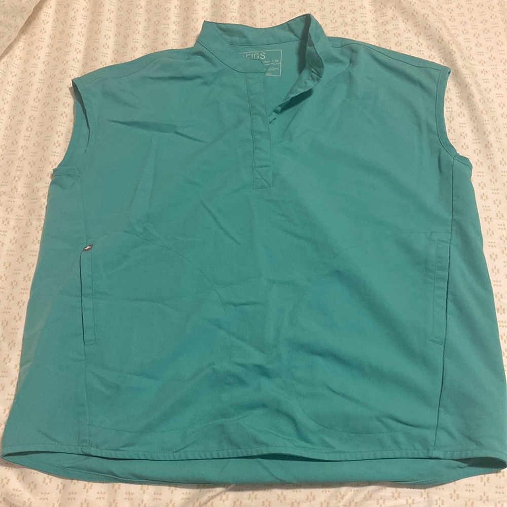 Surgical green Rafaela style Figs top